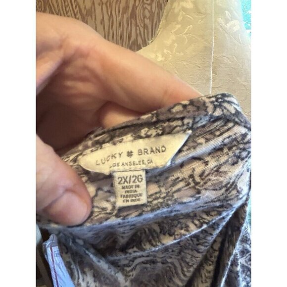 Lucky Brand Women's Plus Size 2X T-Shirt Top Casual Gray Print Short Sleeve - Picture 7 of 9
